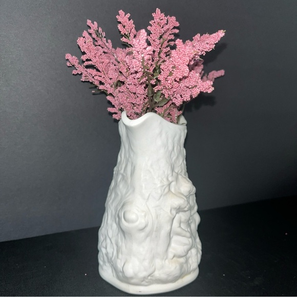 Traker Babes In The Woods Pitcher Jug 6" Tall Embossed Porcelain Bisque Finish - Picture 4 of 6